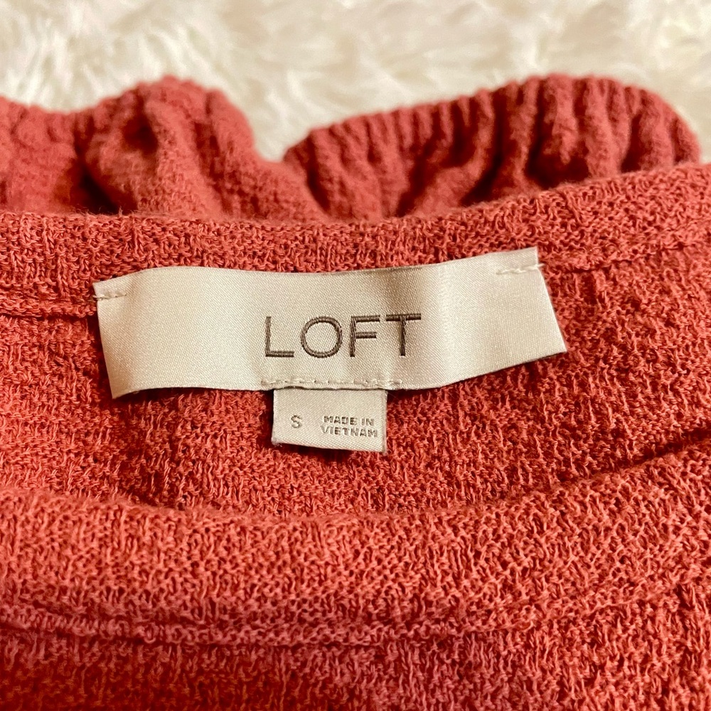 🌺Loft Top🌺 - Picture 4 of 5